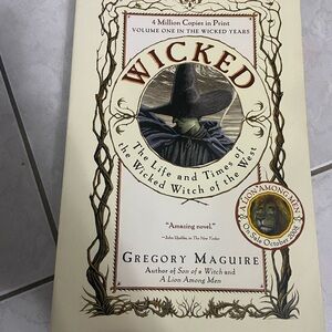 Wicked: The Life and Times of the Wicked Witch of the West Book 📕 3 for $15 📕